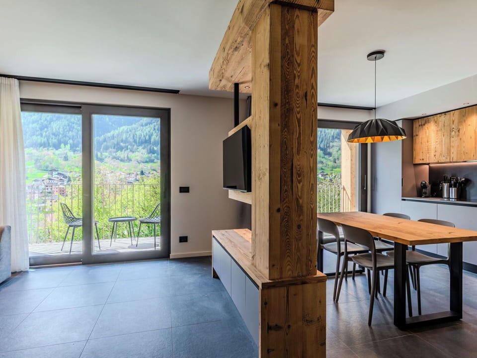 Wood, Furniture, Interior Design, Flooring, Ceiling, Floor, Table, Hardwood, Kitchen & Dining Room Table, Wood Stain