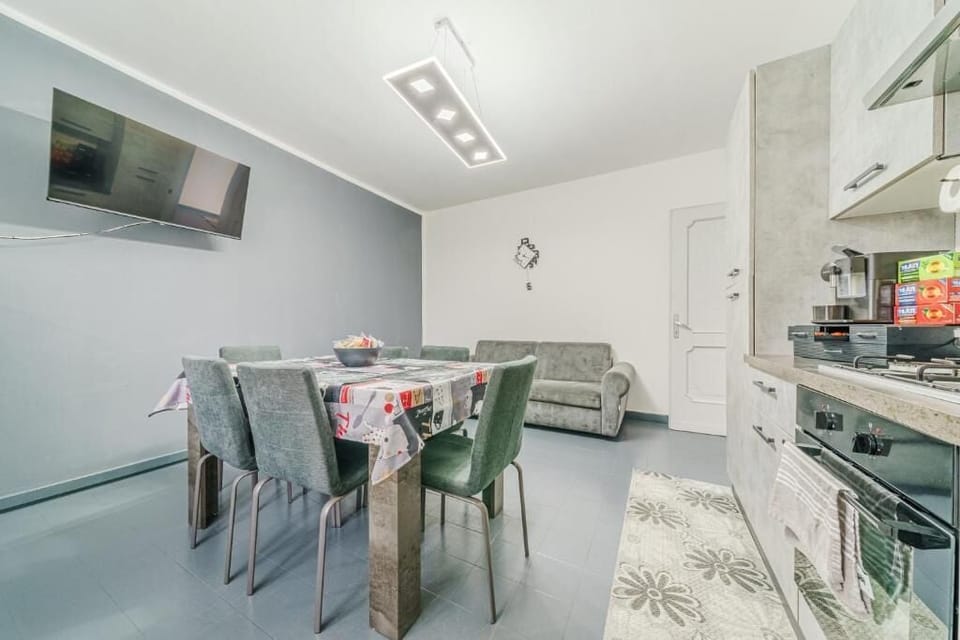 Standard Apartment, Balcony, Courtyard View | Interior
