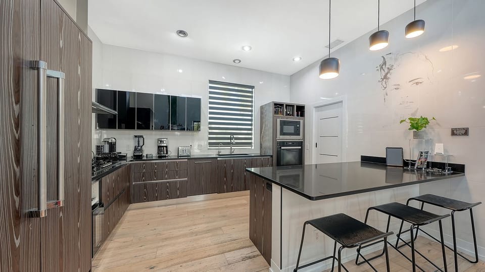 Kitchen with Oven, Microwave, Gas stove, Espresso maker, Coffee maker, Blender, Toaster, Air fryer, electric tea kettle, rice cooker, fully equipped. Children's dishes + baby plates, High-chair etc. 