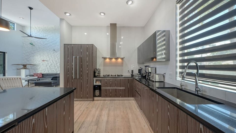 Fully equipped kitchen + gas stove