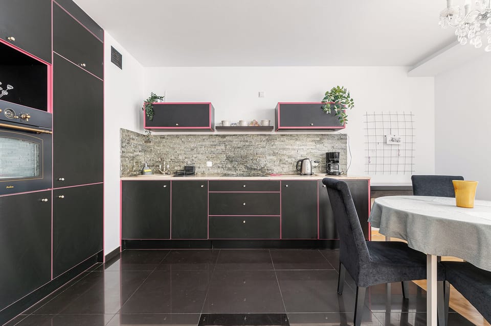 Apartment, Balcony | Private kitchenette | Coffee/tea maker, electric kettle