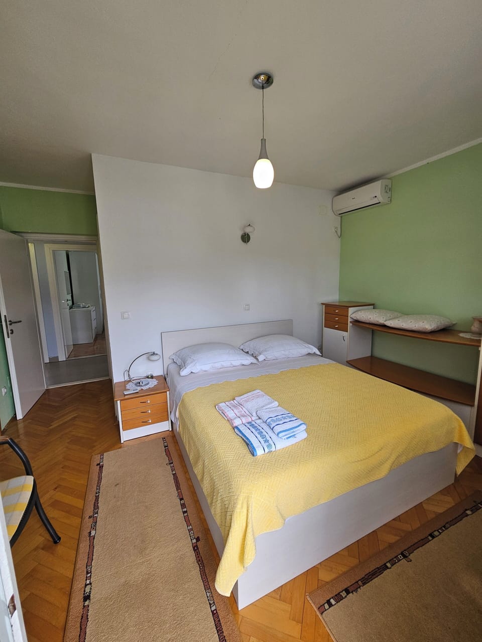 Apartment, Balcony | Iron/ironing board, travel crib, free WiFi, bed sheets