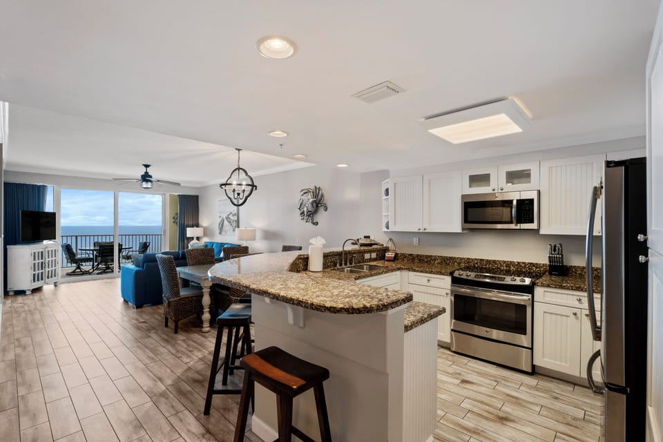 Full Kitchen