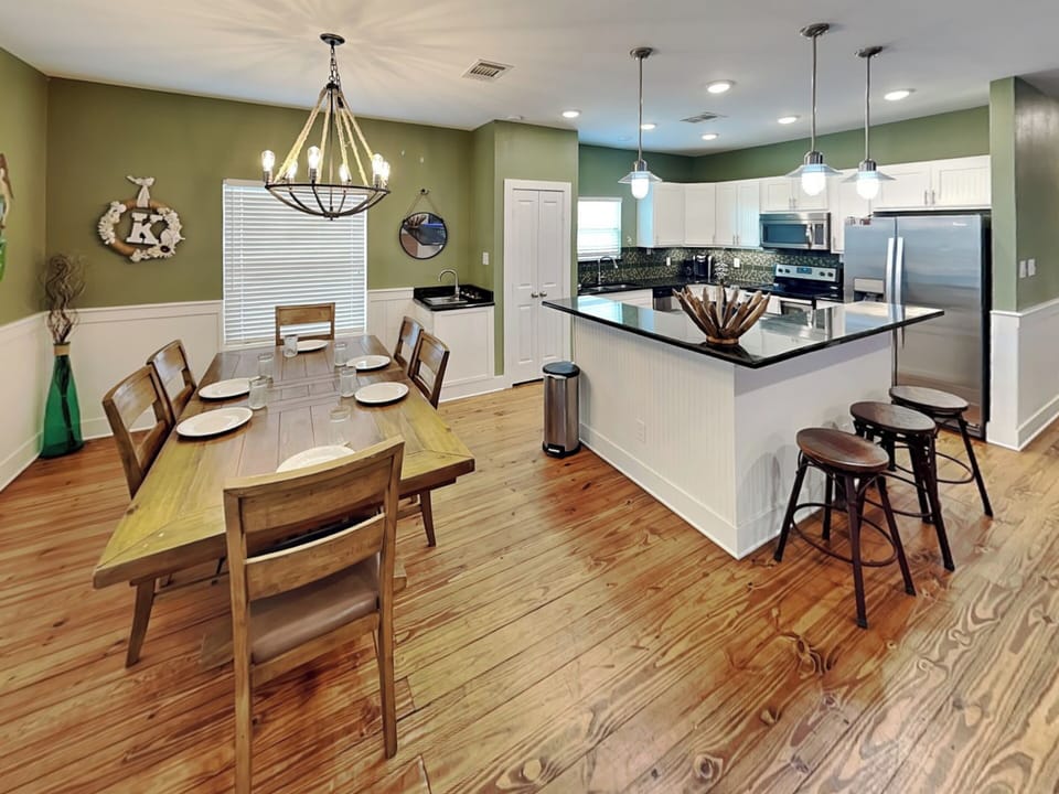 Open Concept Kitchen & Dining Area