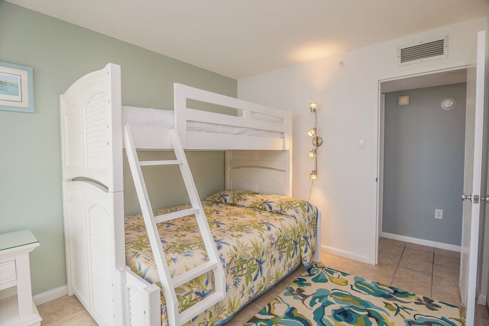 21-Braemar Towers 0313_8899