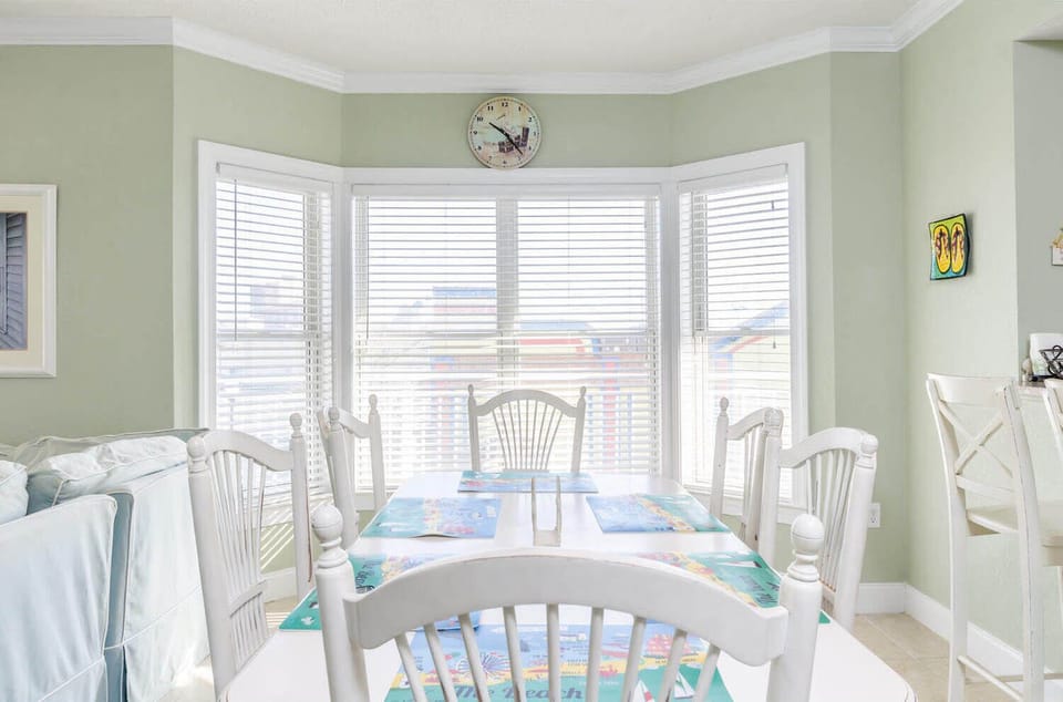 Dining Room 03