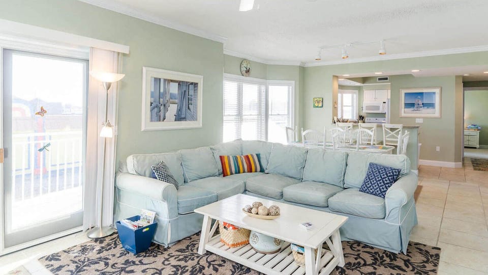 Living Room 03