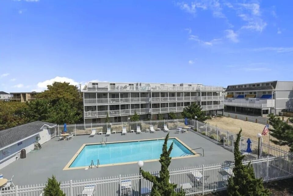 Beachwalk Pool - Beachwalk Pool