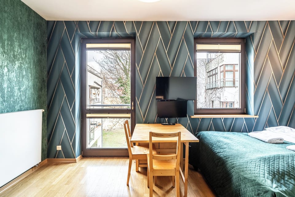 Studio Suite, 1 Double Bed | Iron/ironing board, free WiFi