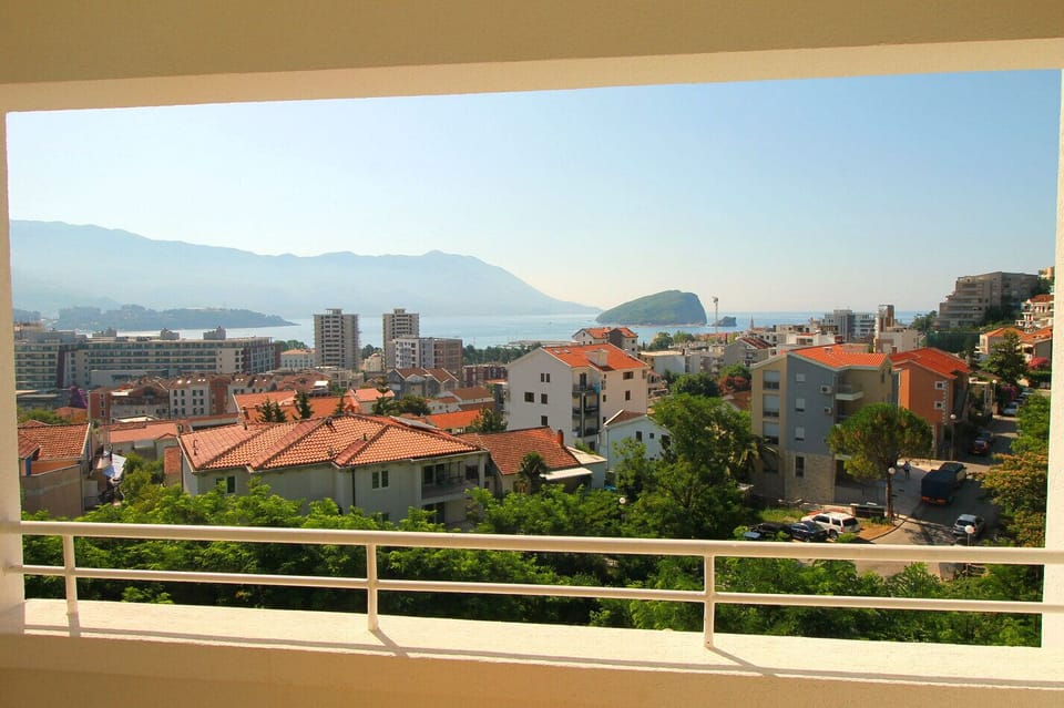 Apartment, Balcony, Sea View | Interior