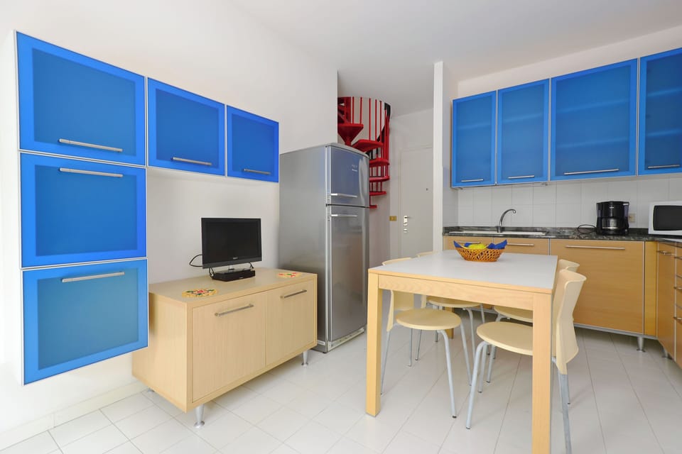 Apartment, 2 Bedrooms, Balcony | Interior