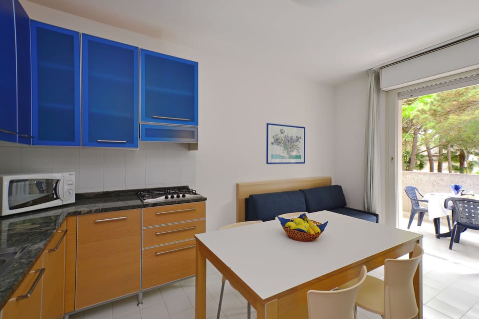 Apartment, 2 Bedrooms, Balcony | Interior