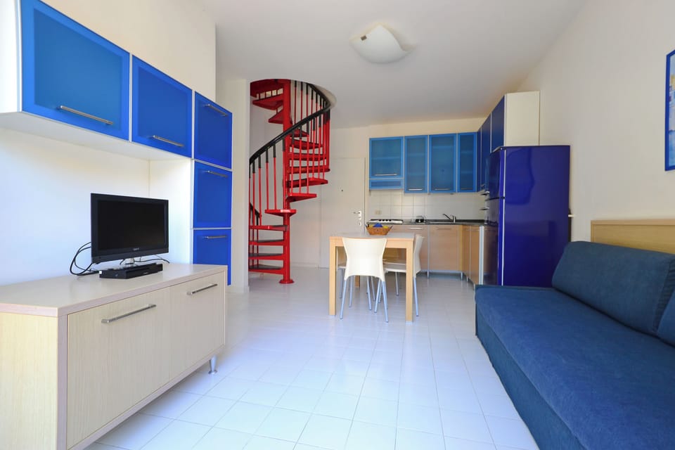 Apartment, 2 Bedrooms, Balcony | Living room