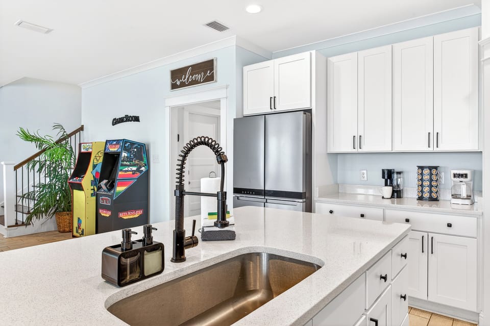 Coffee, cocktails, or both—your kitchen, your rules