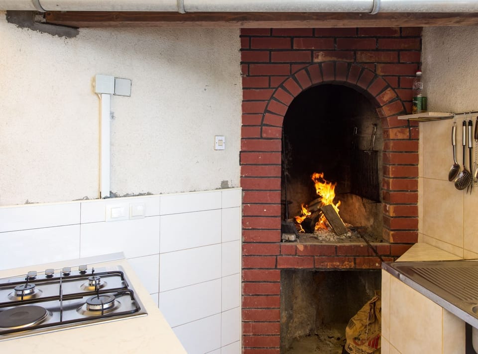 Double Room (Standard Double Room with Sea View) | BBQ/picnic area
