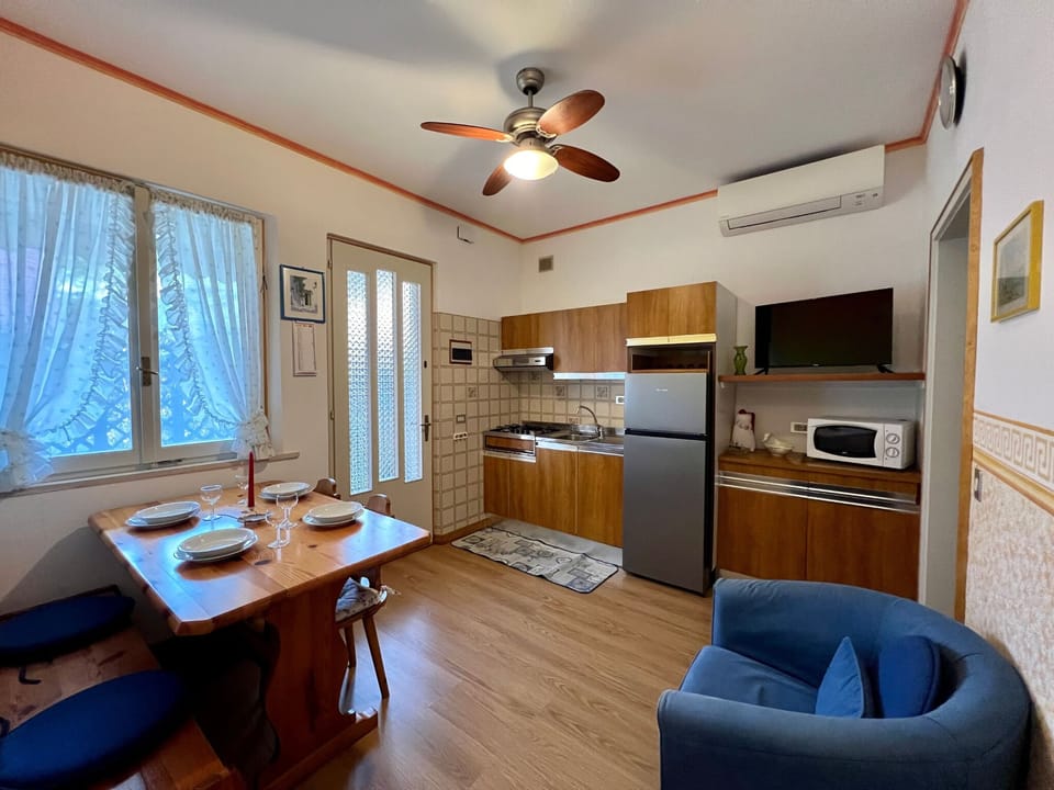 Apartment, 2 Bedrooms, Patio, Garden View | Interior
