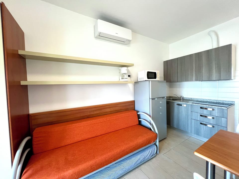 Apartment, 1 Bedroom, Balcony | Interior
