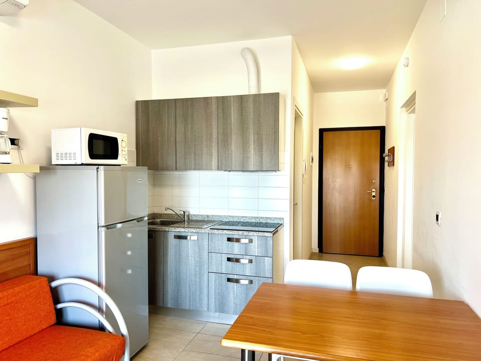 Apartment, 1 Bedroom, Balcony | Interior