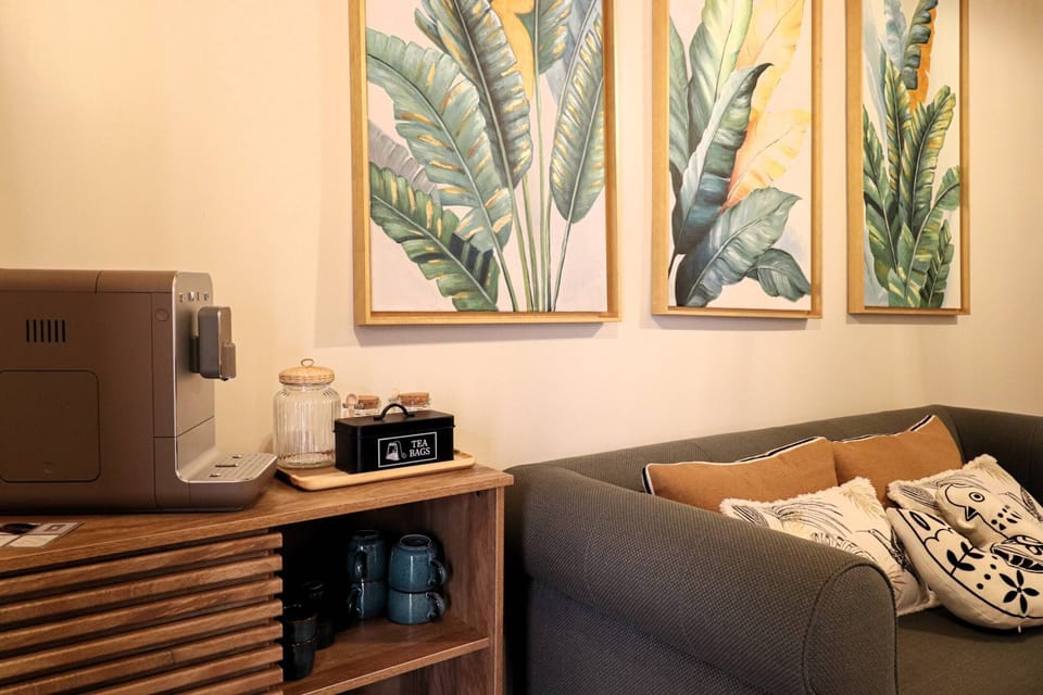 Deluxe Duplex, Garden Area | Interior
