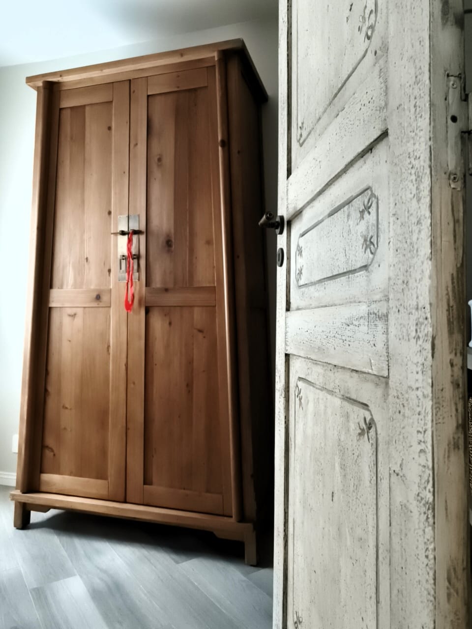 Deluxe Duplex, Garden Area | Bathroom | Free toiletries, hair dryer, slippers, towels