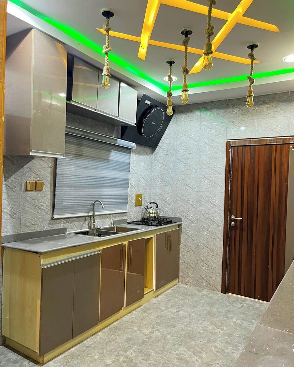 Deluxe Room, Balcony, City View | Private kitchen | Mini-fridge