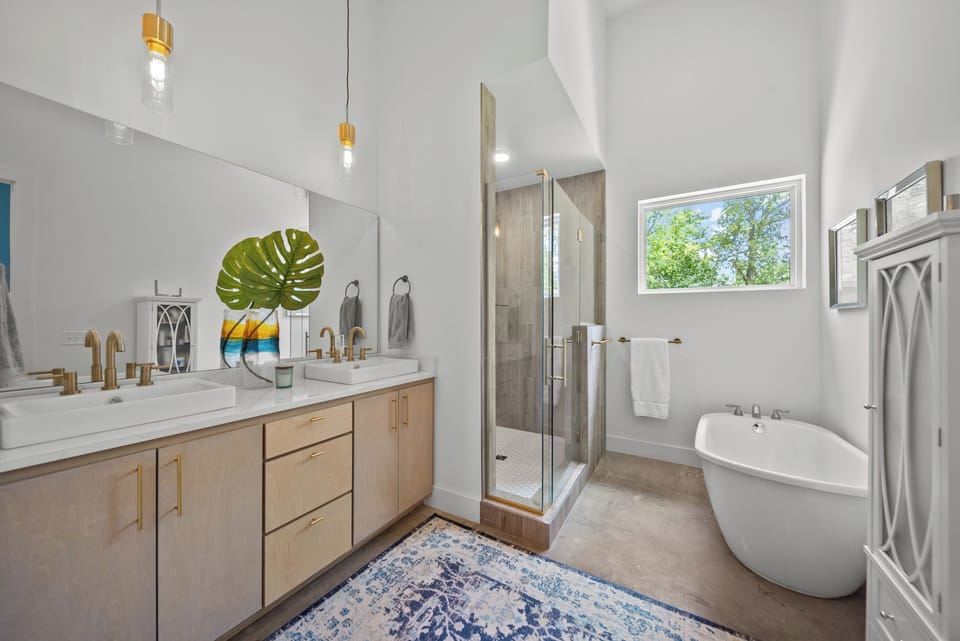 Master bath #1