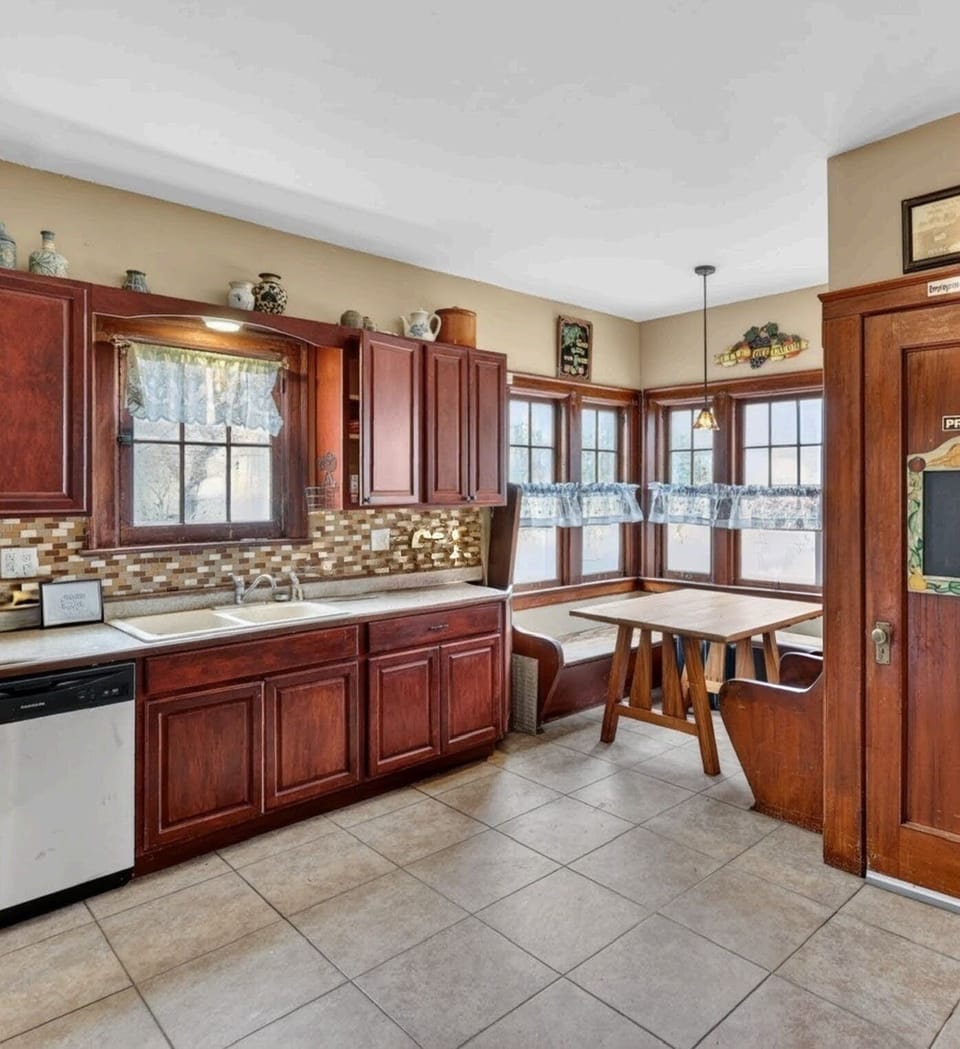 Indoors, Floor, Hardwood, Stained Wood, Kitchen