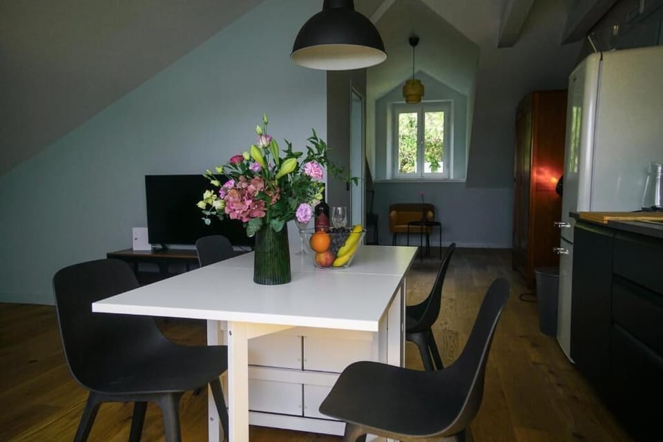 Apartment | Dining