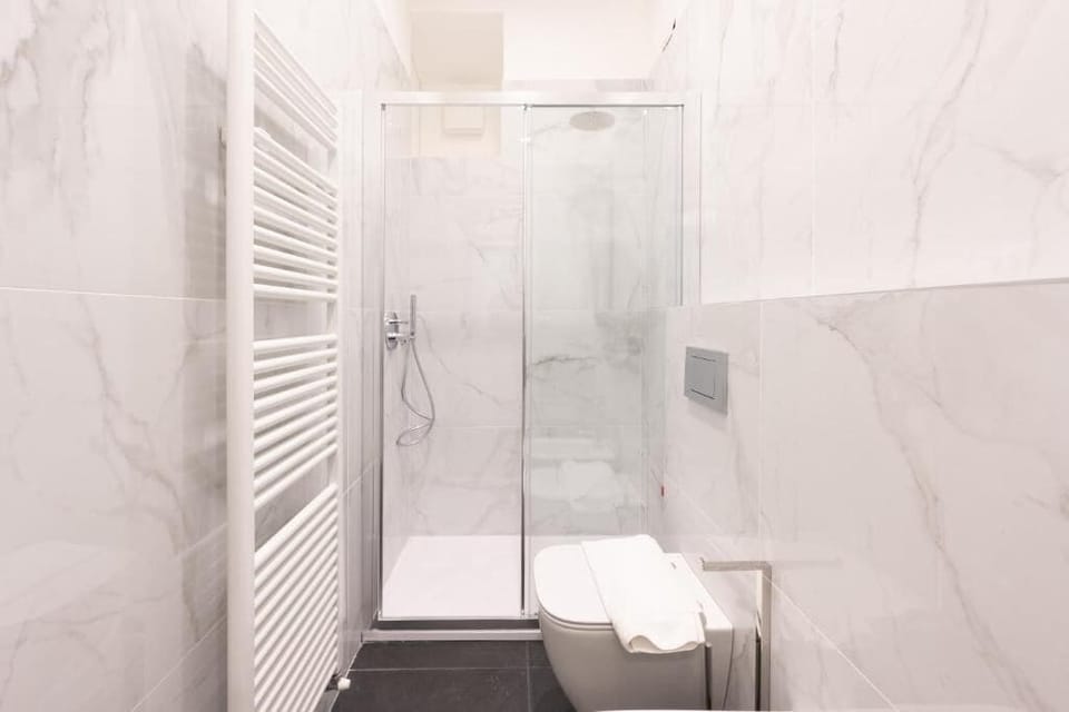 Apartment, 2 Bedrooms, Kitchen | Bathroom | Towels