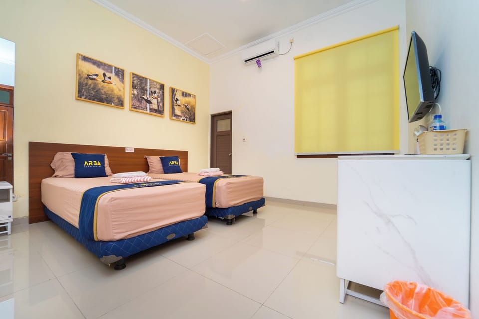 Twin Room | Desk, free WiFi