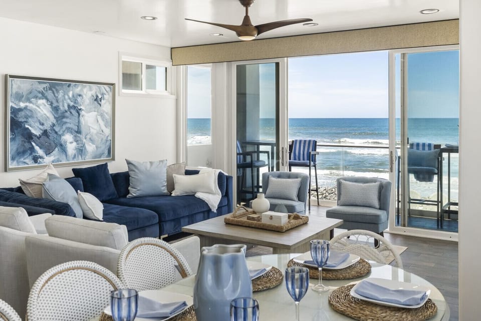 Huge Oceanside Beach House with Views
