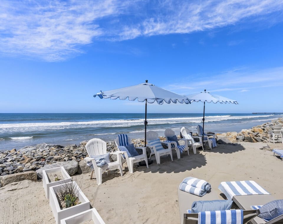 Beachfront Best  Vacation Rental in Oceanside on Beach Walk to Restaurants and Village
