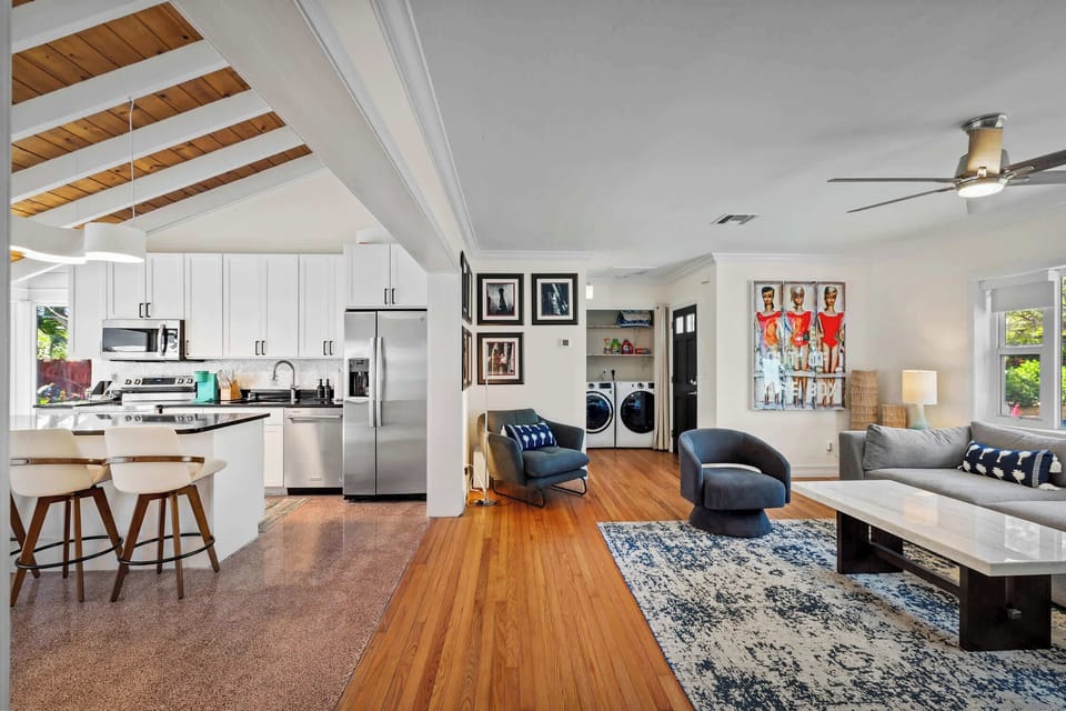 Enjoy the breezy, open flow of the main living spaces​