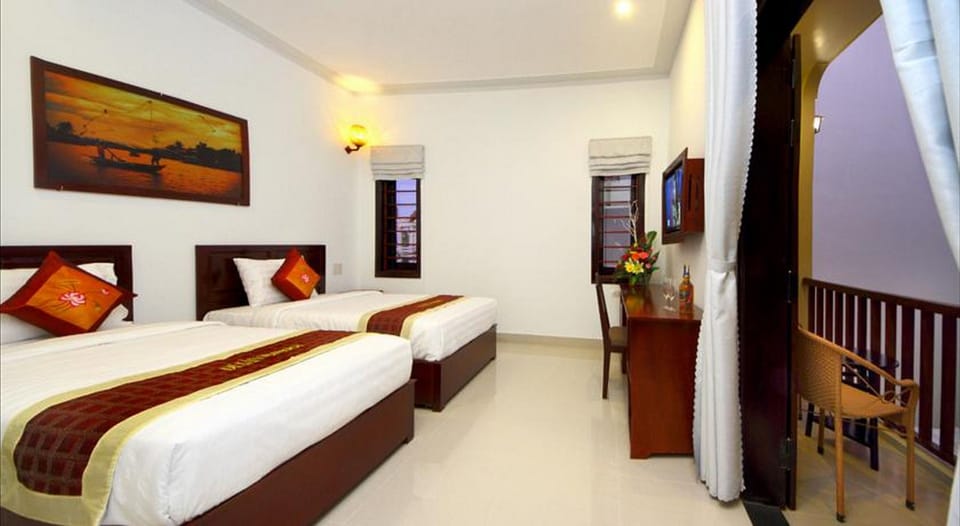 Minibar, desk, free cribs/infant beds, free WiFi
