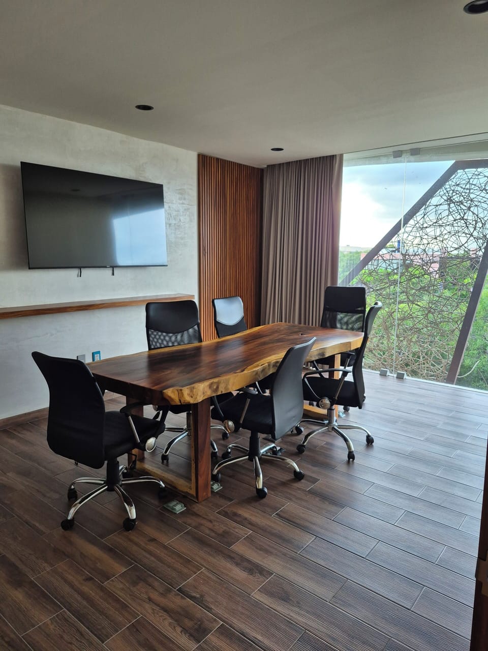 Meeting facility