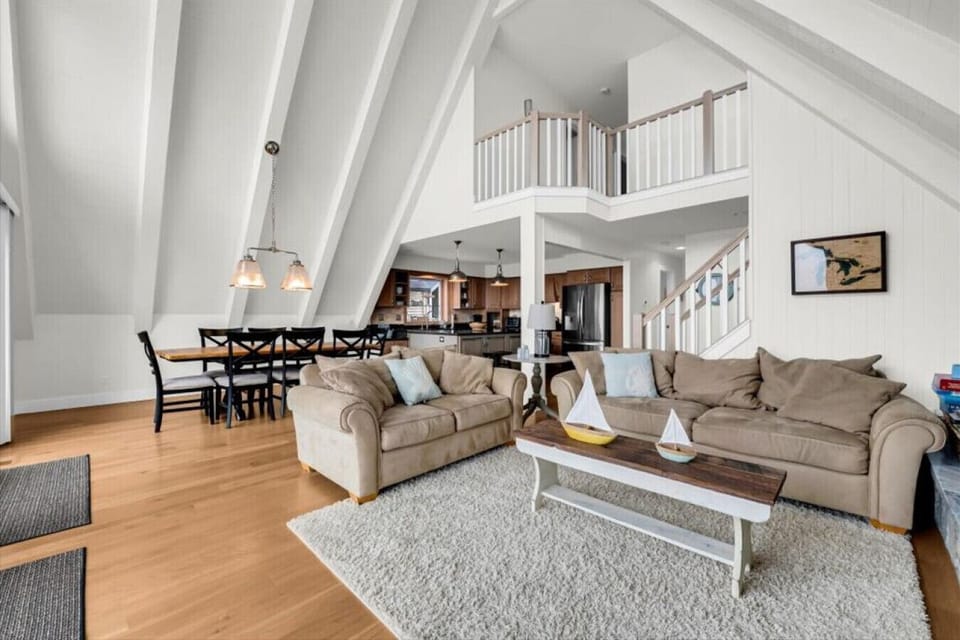 From every angle, it just feels open, bright, and easy to settle into.