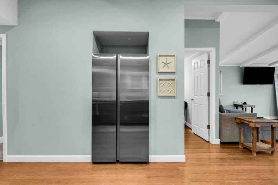 Clean finishes, simple details, and everything right where you need it.