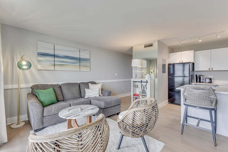 Atlantic Towers 104-print-004-006-Main Living Area-4200x2800-300dpi