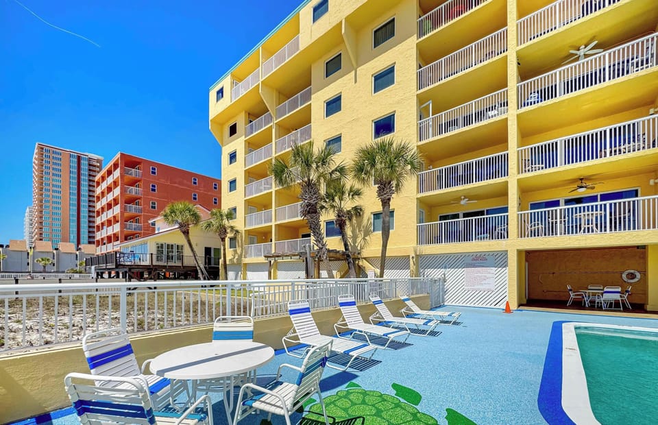 Make a splash at the sparkling community pool​