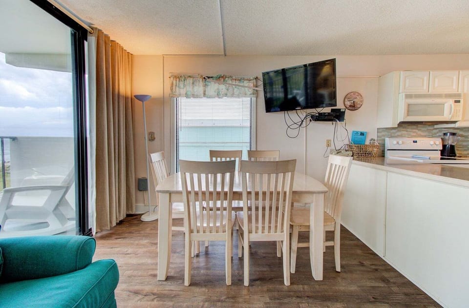 Atlantic Towers 314-print-007-024-Main Living Area-4200x2761-300dpi
