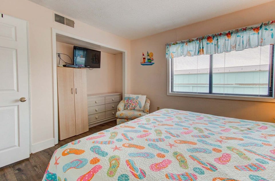 Atlantic Towers 314-print-019-017-Bedroom 2-4200x2759-300dpi