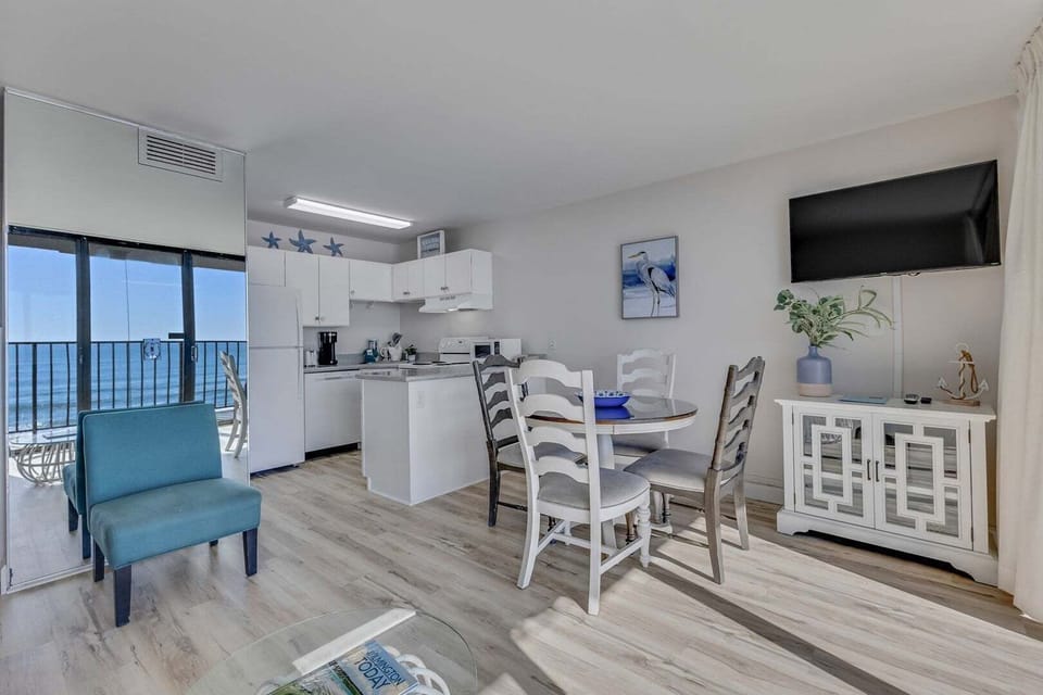 Atlantic Towers 406-print-006-032-Main Living Area-4200x2800-300dpi