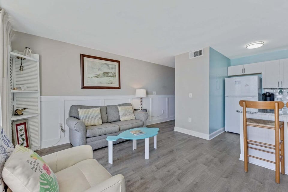 Atlantic Towers 508-print-005-003-Main Living Area-4200x2800-300dpi