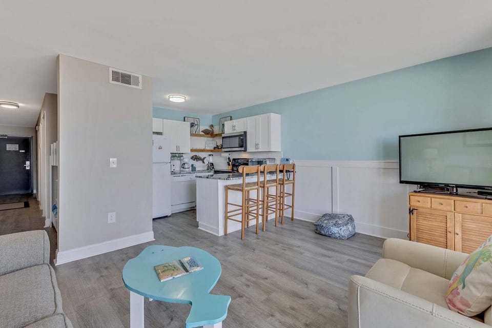 Atlantic Towers 508-print-006-005-Main Living Area-4200x2800-300dpi