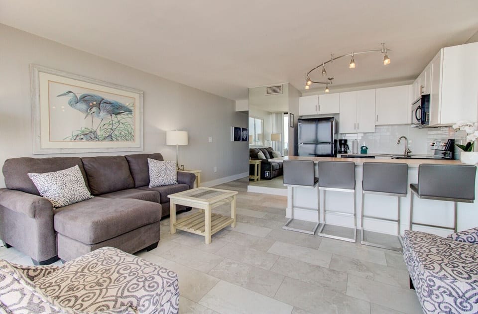 Atlantic Towers 512-print-005-038-Main Living Area-4200x2760-300dpi