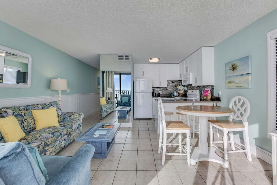 Atlantic Towers 701-print-005-022-Main Living Area-4200x2800-300dpi