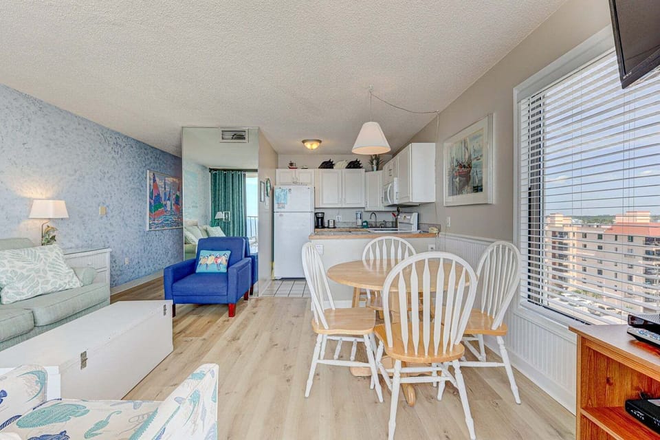 Atlantic Towers 801-print-006-021-Main Living Area-4200x2801-300dpi