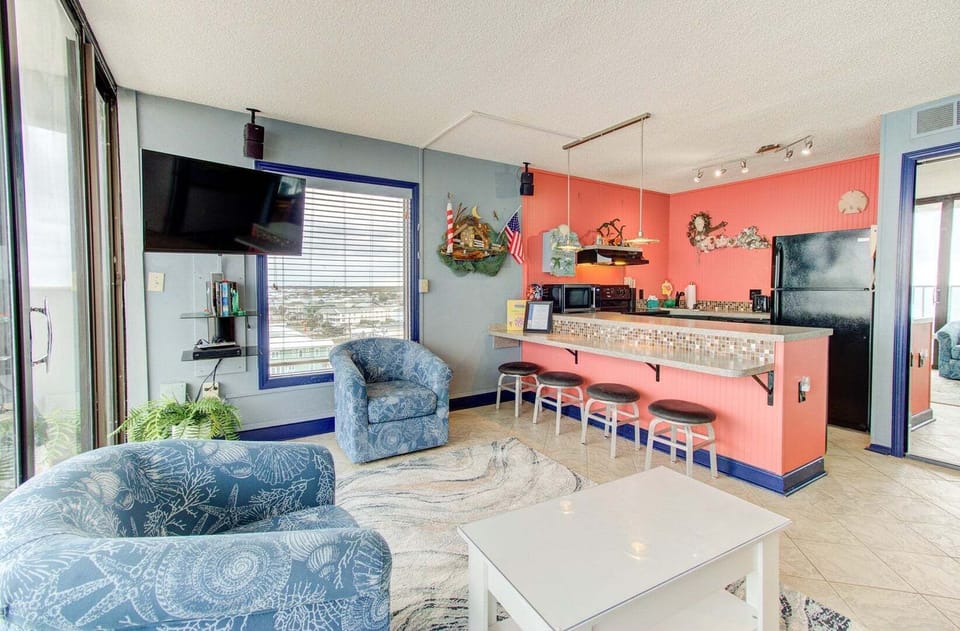 Atlantic Towers 914-print-004-006-Main Living Area-4200x2759-300dpi