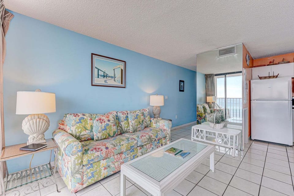 Atlantic Towers 1001-print-005-018-Main Living Area-4200x2797-300dpi