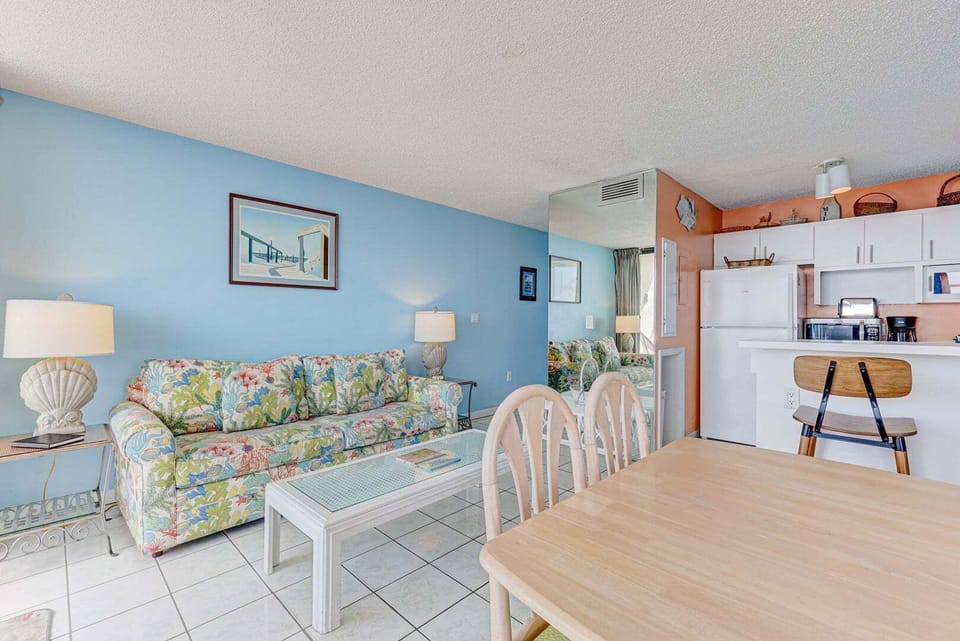 Atlantic Towers 1001-print-004-004-Main Living Area-4200x2805-300dpi